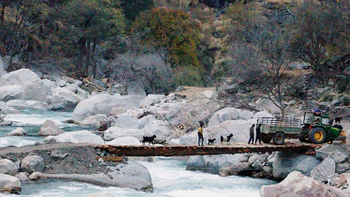 कालिकोटमा भैंसेगौंडामा बग्याे पक्कीपुल, बन्याे काठेपुल